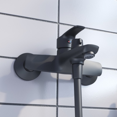 Смеситель для ванны с лейкой и шлангом Iddis Ray RAYBL02i02, черный