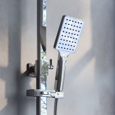 Смеситель для ванны с верхним душем Iddis Bild BILSB1Fi06. Распродажа Образец