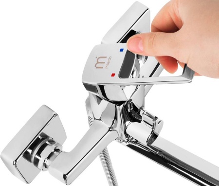 Смеситель для ванны с длинным изливом Milardo Atlantic ATLSBLCM10