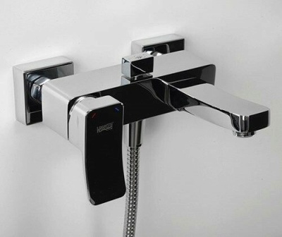 Смеситель для ванны с коротким изливом Wasserkraft Aller 1061