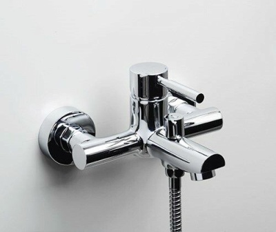Смеситель для ванны с коротким изливом Wasserkraft Main 4101