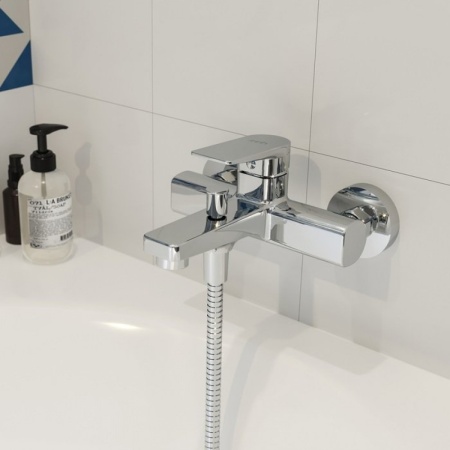 Смеситель для ванны Iddis Bridge BRDSB00i02WA. Акция. Распродажа Образец