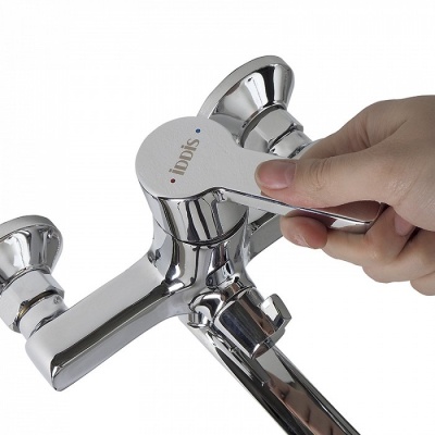 Смеситель для ванны с длинным изливом Iddis Sena SENSBL2i10WA. Акция. Распродажа Образец