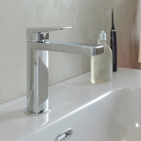 Смеситель для умывальника высокий Iddis Bridge BRDSB00i01